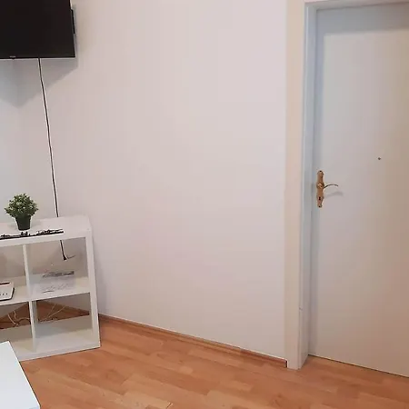 Gemuetliches Nahe Der Elbe